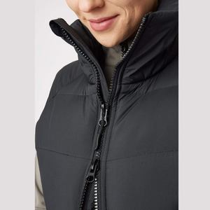 Gilet matelassé d'hiver personnalisé avec logo de créateur pour femme, style pêcheur - Product Image 4
