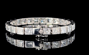 Pulsera de tenis de lujo con diamantes cultivados en laboratorio de corte princesa en oro fino ético para hombres y mujeres - Product Image 3