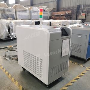 Machine de nettoyage au laser à fibre à double oscillation de 300 mm de largeur pour l'élimination de la rouille et de la peinture, portable, manuelle, pour le nettoyage de l'huile et de la rouille, 1500 W - Product Image 3