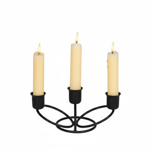 Candelabro de Hierro Negro de 3 Brazos al por Mayor, Moderno y Decorativo, para Mesa, Bodas, Cenas y Decoración del Hogar - Product Image 1