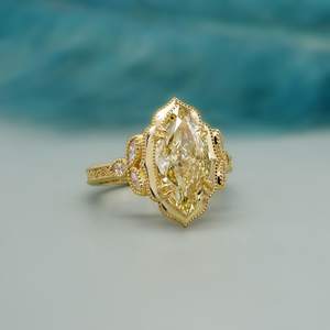 แหวนเพชรเหลืองแฟนซีทรงมาร์คีส์ 2.00 กะรัต เพาะเลี้ยงในห้องปฏิบัติการ สำหรับผู้หญิง ทองคำแท้ 14K ของขวัญแต่งงาน เครื่องประดับชั้นดีสำหรับคนรัก - Product Image 4