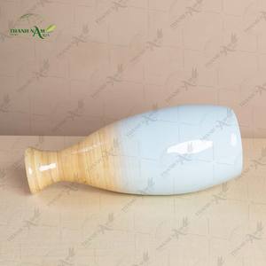 Vase en bambou artisanal de style Art déco pour les intérieurs modernes et luxueux en provenance du Vietnam - Product Image 2