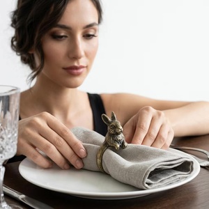 Anneau de serviette en fer vintage motif lapin H Model Ba, 4,5 cm, durable, écologique, pour décoration de table de mariage et accessoire de fête - Product Image 3