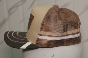 Gorra Trucker de Malla Beige con Parche de Cuero Marrón, Ajustable, Unisex, Casual, para Exteriores, Primavera/Verano, Diseño de 6 Paneles - Product Image 6