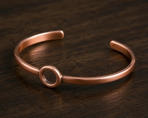 Brazalete de Cobre Moderno y Sencillo en Oferta para Hombre y Mujer, Brazalete de Cobre para Uso Diario - Product Image 5