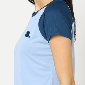 Camiseta Casual de Manga Corta para Mujer, Cuello Redondo, Color Azul Claro, con Logotipo, Secado Rápido, Algodón Orgánico, Corte Regular, Ecológica - Product Image 4