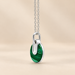 Collier avec pendentif disque en argent sterling 925 et malachite – Bijou avec chaîne en câble et pierre précieuse verte - Product Image 2