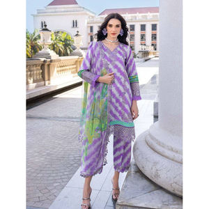 Ensemble 3 pièces de shalwar kameez pakistanais fabriqué en usine, haut de gamme pour soirée, en tissu lawn, pour femmes, matière unie, en vente - Product Image 1