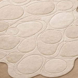 Tapis contemporain tufté à la main à motif galet, beige, forme organique, tapis de designer doux, décoration moderne pour salon et chambre à coucher - Product Image 4