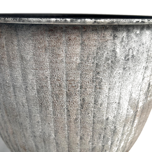 Jardinières en fer de qualité supérieure avec finition vieillie et forme ronde, parfaites pour la décoration extérieure du jardin - Product Image 4