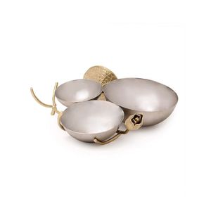 Juego de Tazones de Servir de Metal de 3 Niveles, Hechos a Mano en Plata y Oro |   Bandeja Decorativa para Nueces con Forma de Flor de Loto |   Frutero de Latón de Lujo para Centro de Mesa - Product Image 1
