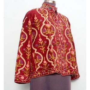 Chaqueta elegante acolchada con bordado, talla única para mujer, estilo bohemio único, hecha a mano con algodón, ideal para festivales de invierno, con cinturón, gran regalo para mujeres. - Product Image 4
