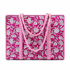 Sac fourre-tout matelassé en coton élégant Le Souvenirs pour une touche florale, sac à bandoulière léger et durable avec poches intérieures et fermeture éclair - Product Image 1