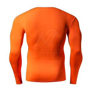 เสื้อคอมเพรสชั่นผู้ชาย ผลิตจากโพลีเอสเตอร์ สำหรับออกกำลังกายและฟิตเนส - Product Image 3