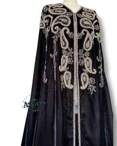 ชุดเดรสยาวมุสลิมสำหรับผู้หญิง 2 ชิ้น แบรนด์ AWAIS HOUSE ผ้ากำมะหยี่เนื้อนุ่ม เป็นมิตรต่อสิ่งแวดล้อม แขนยาว ประดับคริสตัล ทรงเอไลน์ ยาวคลุมเท้า เหมาะสำหรับงานกลางคืน/งานเลี้ยง - Product Image 4