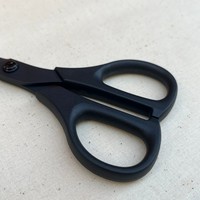 Ciseaux de couture professionnels en acier inoxydable de 6 pouces - Logo personnalisé SP60 Lame de qualité supérieure Poignée souple en nylon Confort ergonomique