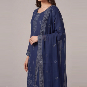 Nouvelles arrivées de robes Salwar Kameez brodées pour femmes, vêtements d'été en tissu lawn, conçus par des créateurs pakistanais. - Product Image 3
