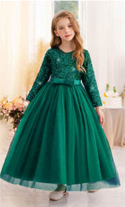 Robe de soirée princesse exclusive en velours vert brodée de sequins et de dentelle douce à col en V pour filles, vente en gros OEM ODM - Product Image 5