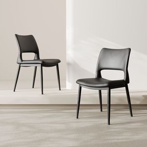 Set di 2 Sedie da Pranzo Moderne Minimaliste in Pelle PU Nera con Schienale Confortevole e Supporto Gambe in Metallo per Ristoranti - Product Image 1