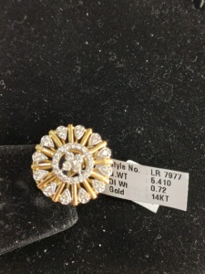 Anillo de Oro de 14K para Mujer con Circonitas Brillantes en Forma Redonda, Joyería de Moda Nupcial de Primera Calidad - Product Image 4
