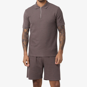 Ensemble coordonné premium pour homme avec fermeture éclair quart de tour |   Ensemble court 2 pièces décontracté chic d'été |   Ensemble assorti en tissu texturé - Product Image 2