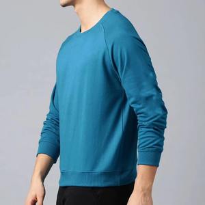 เสื้อสเวตเชิ้ตผู้ชายแบบเรียบง่าย ผ้าฟลีซ คอกลม ผลิตตามสั่ง ขายส่ง รับผลิตเสื้อผ้าแบรนด์ส่วนตัว ผู้ผลิตเสื้อผ้าจำนวนมาก ผู้จัดจำหน่ายเสื้อผ้าจากสหรัฐอเมริกาและยุโรป - Product Image 5