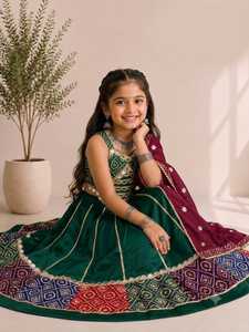 Ensemble Lehenga Choli brodé violet avec dupatta vert pour filles, tenue de mariage indienne traditionnelle, robe longue en polyester - Product Image 2