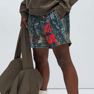 Shorts en jean décontractés pour homme, coupe droite, style streetwear d'été, personnalisés, baggy, effet usé, délavé foncé, 100% coton, taille élastique - Product Image 1