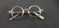 Lunettes authentiques en corne d'animal Montures faites à la main pour des looks distinctifs d'Inde Monture unisexe en corne de lunettes