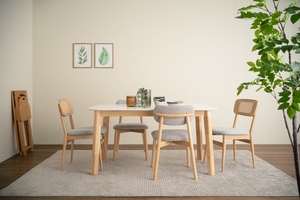 Chaise de salle à manger moderne et minimaliste en stock, avec dossier et assise rembourrés et confortables, idéale pour café et appartement - Product Image 6