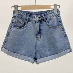 Shorts en jean taille haute pour femmes, design personnalisé, couleur unie, style décontracté et sexy pour la saison printanière, shorts légers délavés - Product Image 3