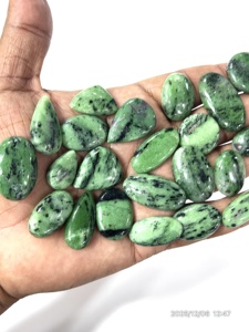 Zoisite verte naturelle, pierres précieuses en vrac, cabochons de formes et tailles variées, environ 20 à 30 mm - Product Image 3