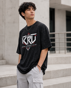 เสื้อยืดคอกลมแขนสั้นสีดำผ้าฝ้ายทรงโอเวอร์ไซส์พิมพ์ลายสไตล์ลำลองสำหรับผู้ชาย ยี่ห้อ KRU Khawaja Rafique Ullah Enterprises รุ่น OEM ยาว - Product Image 5