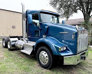 Tracteur diesel 6x4, tête de camion lourd pour le transport routier commercial et la logistique sur autoroute - Product Image 1