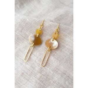 Boucles d'oreilles pendantes en corne de buffle faites à la main durables Accessoires de mode en cristal par Original Jewelry - Product Image 2