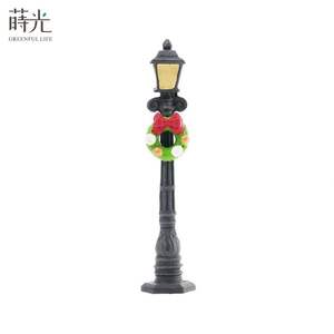 Figurines miniatures artistiques DIY en résine peintes à la main, écologiques, décoration pour la maison et le bureau, ELF NOËL - Product Image 3