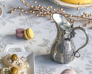 Jarra de Diseño Elegante con Detalles de Hojas, Ideal para Servir Agua, Reuniones Familiares, Fiestas y Regalos - Product Image 6