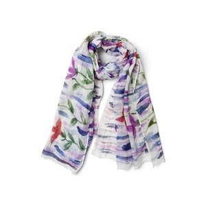 Châle de créateur de qualité supérieure pour femmes, idéal pour les tenues bohèmes, les voyages et la mode décontractée, au prix de gros auprès du fournisseur. - Product Image 4