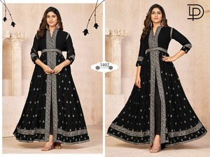 Luxe Winter Wear Sherwani Heavy Fox Georgette et Chiffon Dupatta Elaborate Jari Dori Broderie Indian Salwar Kameez Style - Product Image 4