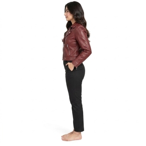 Chaqueta de Cuero Premium para Mujer, Diseñada con Materiales de Calidad y Construcción Resistente, con Costuras Impecables y Cómoda de Usar - Product Image 5