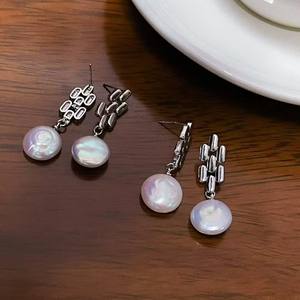 Boucles d'oreilles pendantes de style rétro, perle d'eau douce naturelle, argent pur S925 avec boutons à aiguille, boucles d'oreilles creuses à la mode - Product Image 3