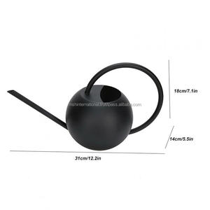 Arrosoir avec tête longue conception mondiale arrosoir jardinière arrosoir en métal idéal pour l'extérieur - Product Image 5