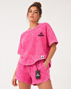 Ensembles d'été pour femmes, tenue tendance en deux pièces assorties avec un haut respirant et un short pour un usage quotidien décontracté et les vacances - Product Image 1