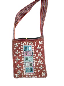 Banjara-Sacs à main bandoulière de grande capacité pour femmes, légers, écologiques, assortis à deux fermetures éclair et franges en daim pour la plage - Product Image 4