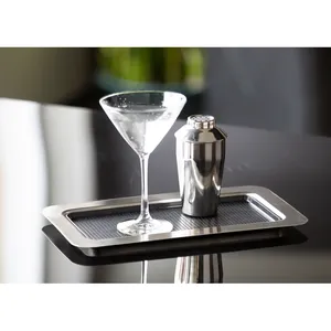 Plateau de service rectangulaire en métal avec tapis antidérapant noir, design minimaliste, passe au lave-vaisselle, pour service de table - Product Image 2