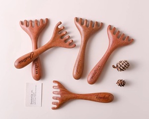 Masseur facial Gua Sha en bois rustique écologique avec artisanat en bois d'acacia massif pour la relaxation musculaire - Cadeau du Nouvel An - Product Image 4
