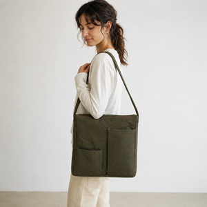 Sac fourre-tout de voyage en toile de coton biologique ciré certifié GOTS 390 GSM avec poches zippées 27 x 27 x 20 cm Vente en gros OEM - Product Image 5