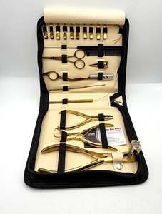 Kit d'outils de pose d'extensions capillaires à micro-anneaux et à bandes adhésives en acier inoxydable plaqué or de qualité supérieure avec étui crème personnalisé et logo - Product Image 3