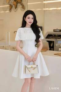 Ensemble robe élégante pour femme avec cape en dentelle blanc laiteux et bretelles larges |   Ensemble Velia pour les événements de réception formels |   LAVIEM - Product Image 4