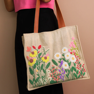 Sac fourre-tout bohème brodé pour femme avec bandoulière perlée par Whimsy Art Craft - Product Image 2